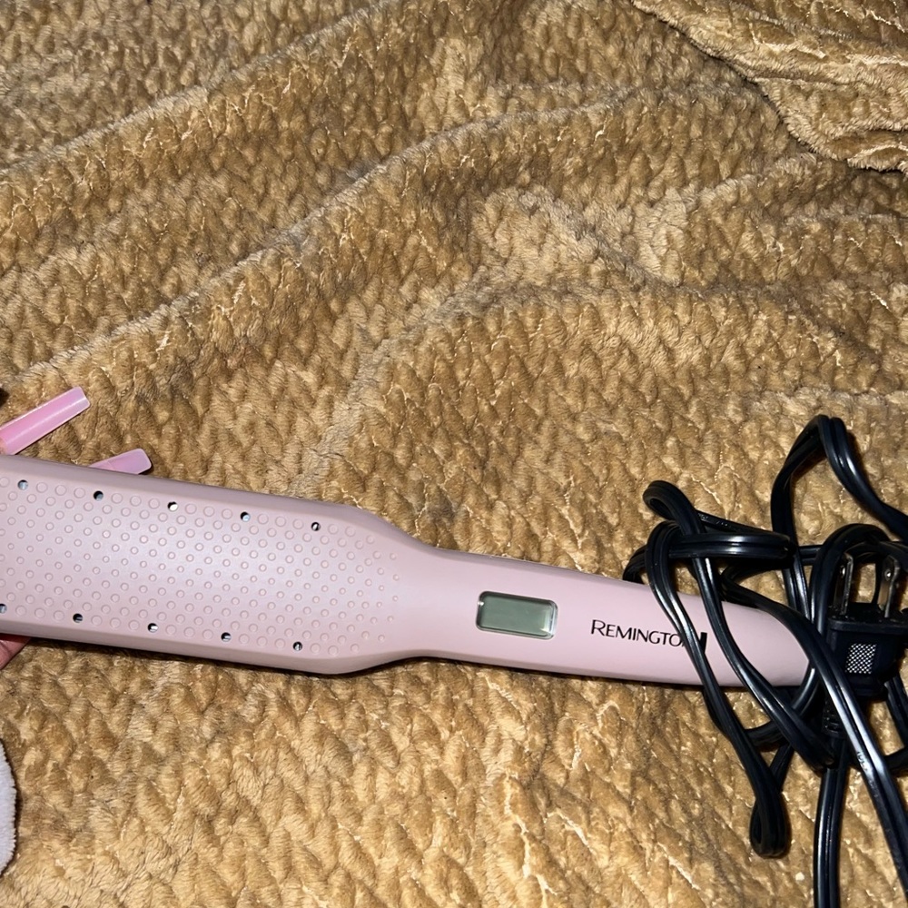 Remington Flat iron - Picture 1 of 4